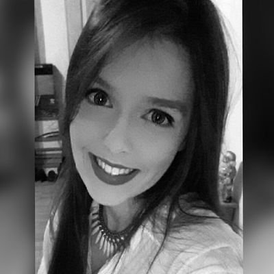 Flooo_Df's profile picture. 👩‍🎓Diplômée de #Com, #Marketing & #Digital à #MBway et de #LEA ! Mais aussi une fan de #makeup & #SocialMedia qui a le #smile ☺
#FiersdetreBleus ⚽