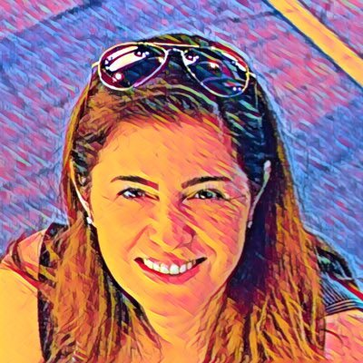 danielleaviva's profile picture. 