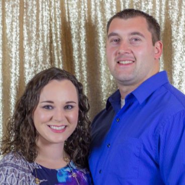 👷🏻 Woodworker Husband ➕👩🏻💻 Graphic Designer Wife 🖼 Wooden Sign Creators📌 DIY Project Addicts ✈️ Travel Lovers 🏠 Greenup, KY