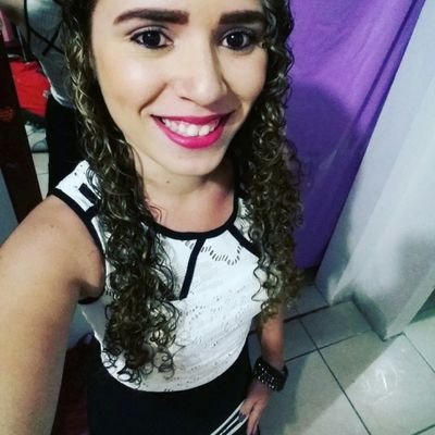 landim_iara's profile picture. 🎶... Amores reais, amizades leais,Coisas simples pra ela, são as coisas principais ...🎶