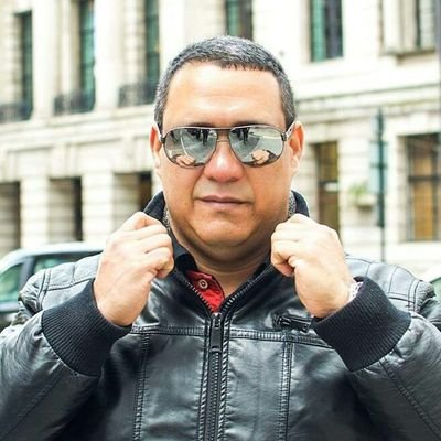 Professional Deejay, Remixer with 20 years experience in: House Music, Tech-house, Techno, Commercial House, Hip Hop and Music Latino, Based in Londo Uk.