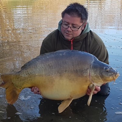 Fishery manager, Love spending time on the bank but more importantly with my beautiful little girls and my wife. Level 2 Angling Coach. Euro Carp Tours bloke.
