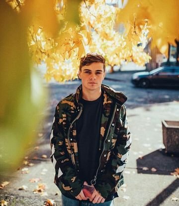 I'm a big fan of my dear idol, Martin Garrix ➕❌
