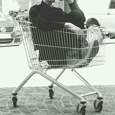 _cmqqui's profile picture. 구독계 / 팔로우 할 것도 없지만 해주셔도 상관 없습니다  !  😊 / 하이큐 문스독 엘소드 주우쉽 우타이테 / 우주 최강 잡덕러 / 지뢰 X /  존잘님들 구독하고 다닙니다 / 마음 알티러 / FUB FREE