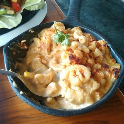 bhukkaddoctor's profile picture. Go getter, an eternal optimist with a belief in life that eventually everything falls into place!  Aims to serve the society!i