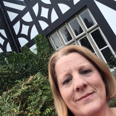 Sionedrob1's profile picture. 