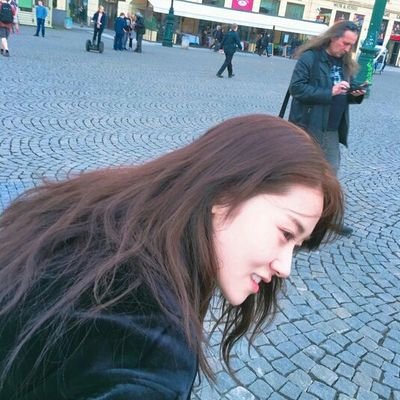 prcttysoul's profile picture. ⓘ This user wants to escape reality. ♡