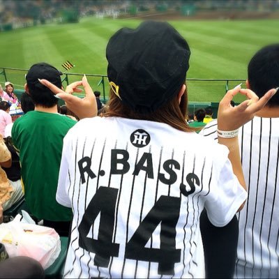 chi_tigers's profile picture. 今年は初の遠征に行きます⚾️ ✈5/13,14 横浜スタジアム✈✈✈8/1 マツダスタジアム #タイガースファン 2017年ホーム開幕参戦#優勝に挑む#アホほどツイートする#サブ垢#本垢【@chichamxx12】