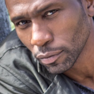 Actor, Singer, Producer PR: @PanSOphyPR Band: https://t.co/V5hqh4jtIu Instagram: @wwwjustLeon