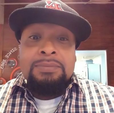u only have 1 life..so do wat u wanna fuckin do n b happy..cuz ppl gonna judge n dont even support u..born in da USA🇺🇸 with mexican🇲🇽 & boricua🇵🇷 parts..