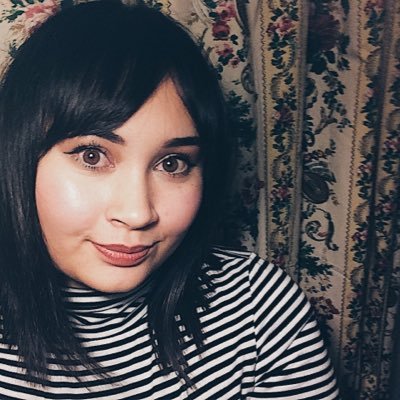 emmachesh's profile picture. PR gal ⭐️