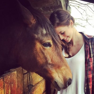 Deoma20's profile picture. "Be happy" 💕 Web designer