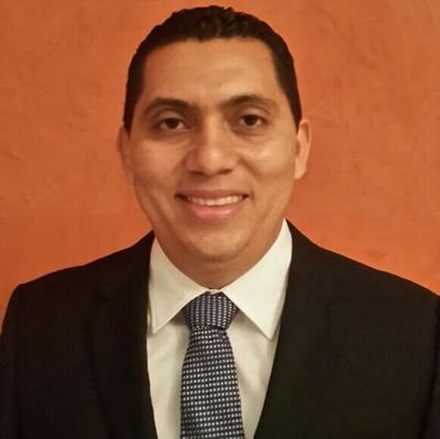 AaronRomeroS's profile picture. Esposo y buen amigo!