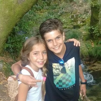 crismarvara's profile picture. 