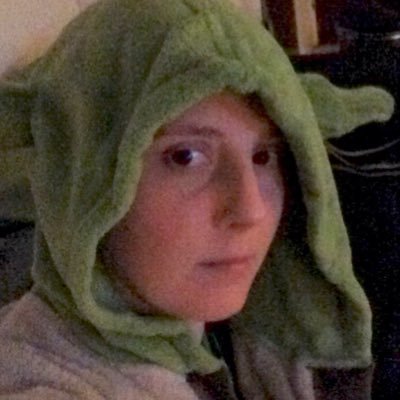 Graphic Designer, #Disney fanatic, lover of #StarWars , #oddwonk newbie, eater of all the delicious foods, and general good hang
