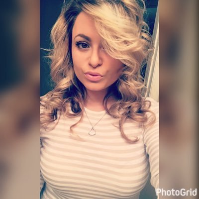 torixodanielle's profile picture. The beauty of a woman must be seen from in her eyes, because that is the doorway to her heart, the place where love resides 💋