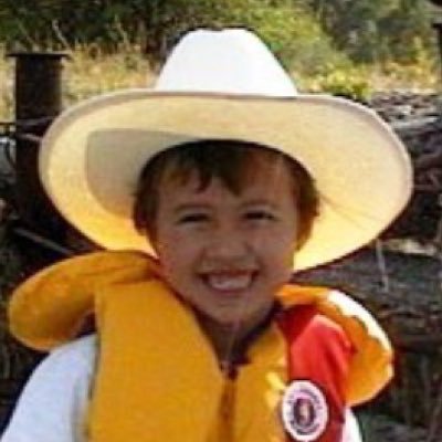 RileyWestling's profile picture. tv writer :)