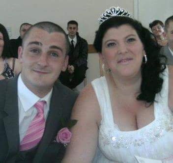 Fun loving easy going mum of 7 children an 2 step daughter's loves spending time with family & friends