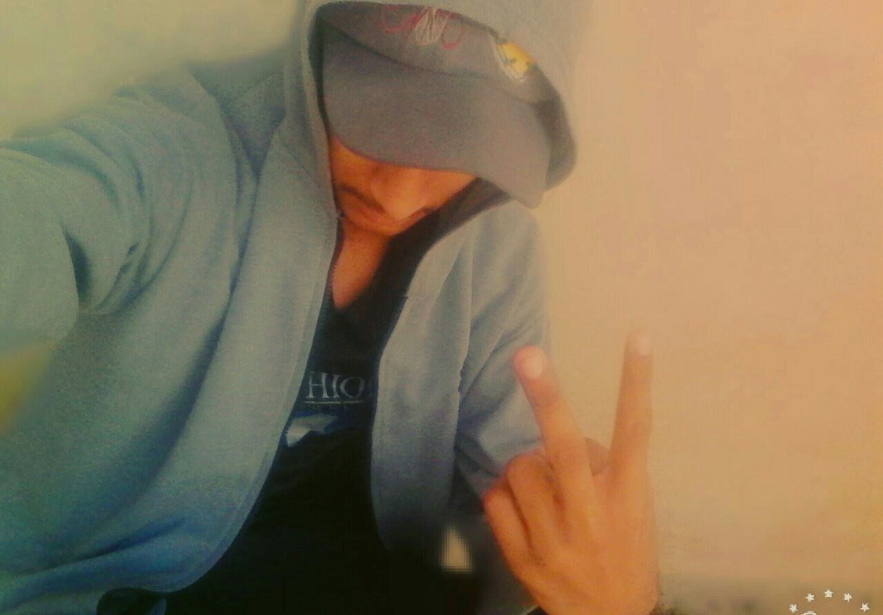 KINDA CRAZY BUT LAZY
KINDA GOOD BUT BAD
KINDA LOVER BUT HATE
KINDA WEIRD BUT SMART...