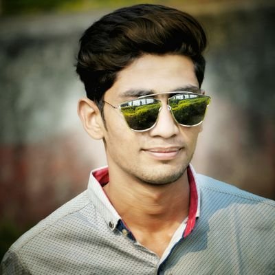 #Lover_boy...😍
#Foody...🌯
#Moody... 🍻😉
#8teen... 💏
#Future_buisnessman...🤑
#Indian_muslim_swag...😎
#Bday_bash_on_7_oct...🍰