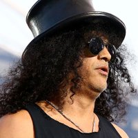 Slash Super Addict (@guns_n_bones) 's Twitter Profile