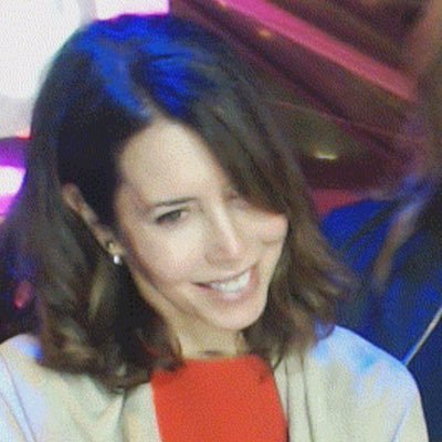 startup lawyer, lover of fashion, dogs, sports and Paris