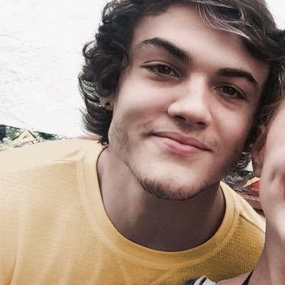 free follow from @BlindingDolan give her a follow if you want ❤️