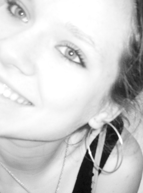 The name is Sarah ♥ LOVE to flirt, play volleyball, music, & tex :)15 yrs young!  I LOVE BOYS :) want my digits? hit me up :) 972-310-3586. i dont bite ;) well.