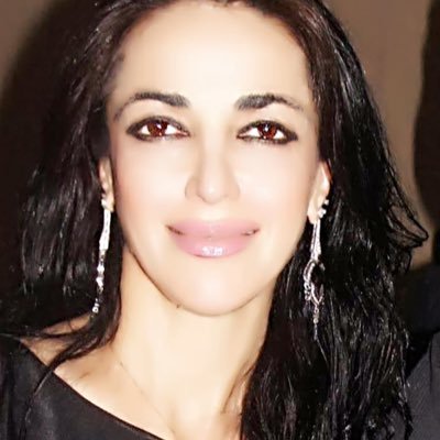 farahhussain222's profile picture. 