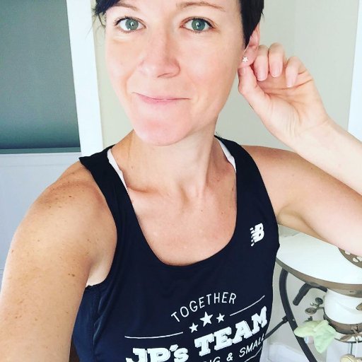 lisashadesTO's profile picture. Running, working, mom-ing, teaching. All about the trails 🌲🌲despite the city living. 🛣 5, 10, 21.1, 42.2, 50, 100... ✌🏼🏳️‍🌈👩‍👩‍👧‍👦