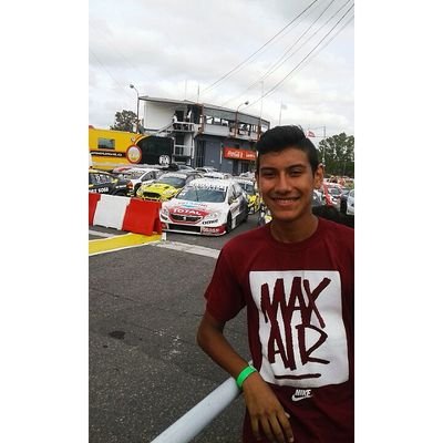 si vos estas feliz, yo estoy feliz, si vos estas triste,  yo... te hare feliz ❤

-Jugador de Los Andes

- Mago trucho