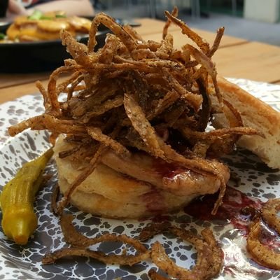 elisabethwithns's profile picture. Eating and traveling my way through life, one bite at a time.