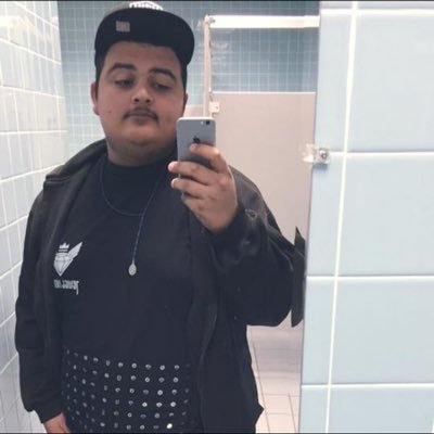 205hugo's profile picture. Snapchat: hcerna & Kik : hugocerna