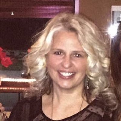 emmagirl1698's profile picture. 