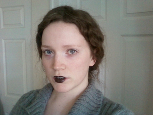 textile whisperer, costume historian, museum dweller, mediocre social media bio writer.