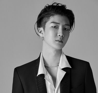 Seunghoon's bright smile make me blind ... Falling for Seungyoon's voice ... Waiting for EXIT : X ... Waiting for 2NE1 comeback ...