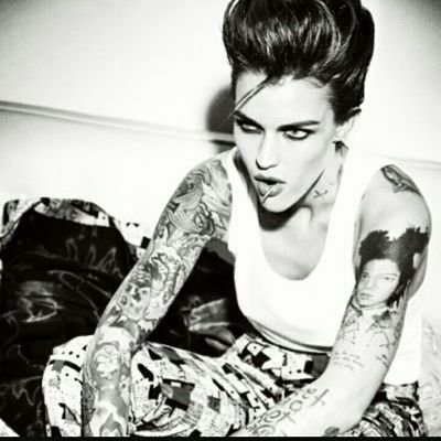 readmylips1993's profile picture. 