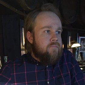 Musikjournalist. Krönikör. Åsiktskontrollant. Här på twitter representerar jag bara mänskligheten, inget annat.