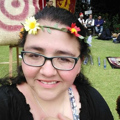 Maestra, alumna...creo que soy una persona normal, alguien más en el mundo con una misión adquirida y objetivos varios... TUZA DE NACIMIENTO, CHIVA DE CORAZÓN.