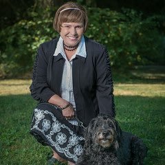 Specializing in Public information/Crisis communications. Board Member Humane Soc of SW WA (Past Chair); Member Clark Co Com on Aging/Zags BB