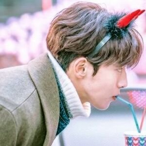 gomezak475's profile picture. ...