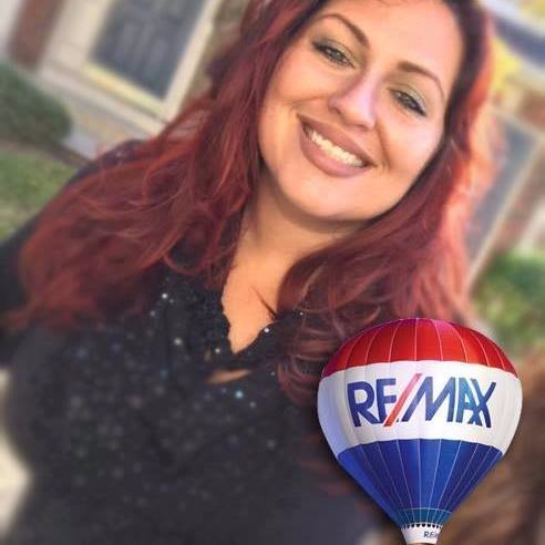 Sharer of thoughts & listener of stories | Lover of people, rainy days & beach hair | Realtor @ Remax