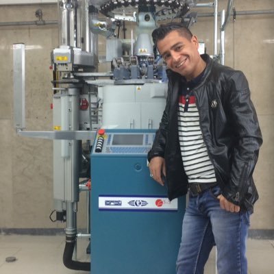 lonatibravo's profile picture. knitting socks _ lonati bravo