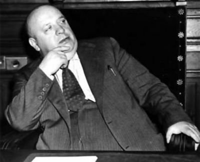 IndalecioPriet0's profile picture. Periodista y líder del PSOE. Ministro de Defensa Nacional y Obras Públicas. // Trabajo del I.E.S. La Bahía