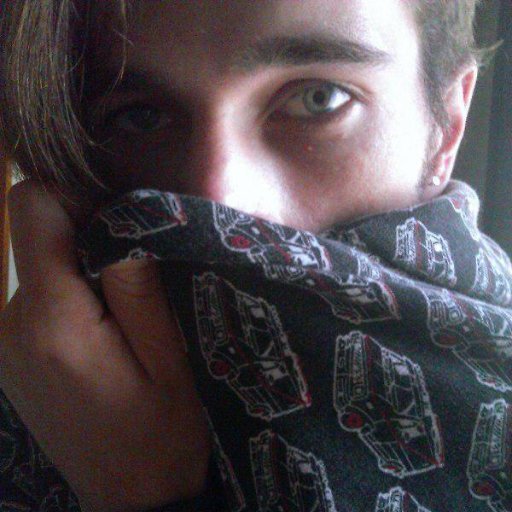 I love photography, working alot with computers, less with persons and i like being mysterious.