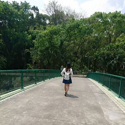 RahayuFeehily's profile picture. 