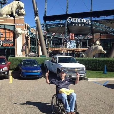 A Michigan fan, also Detroit Tigers, Detroit Lions and Red Wings. A paraplegic from a work related accident. A man of God and very blessed. #GoBlue