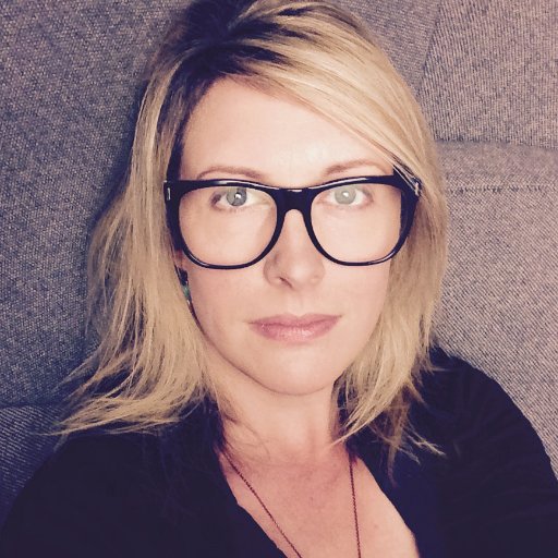 I'm a Content Marketing leader at IBM. Tech, culture & trend enthusiast. Art lover, avid reader, show tune singer, fan of many foods. #OpinionsMyOwn