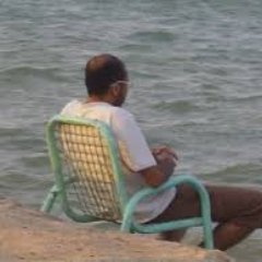 familydoct's profile picture. طبيب مصرى وطنى حر .تابعنى ححاول افيدك فى التعليق على الاحداث فى الوظائف الخاليةو المنح الدراسيةومتابعة المفقودات