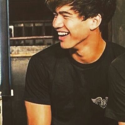 sassycalumthood's profile picture. A piece of shit who do weird things